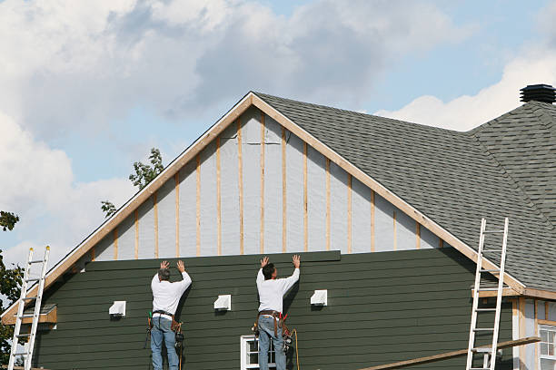 Professional Siding technician working in New Manchester, WV
